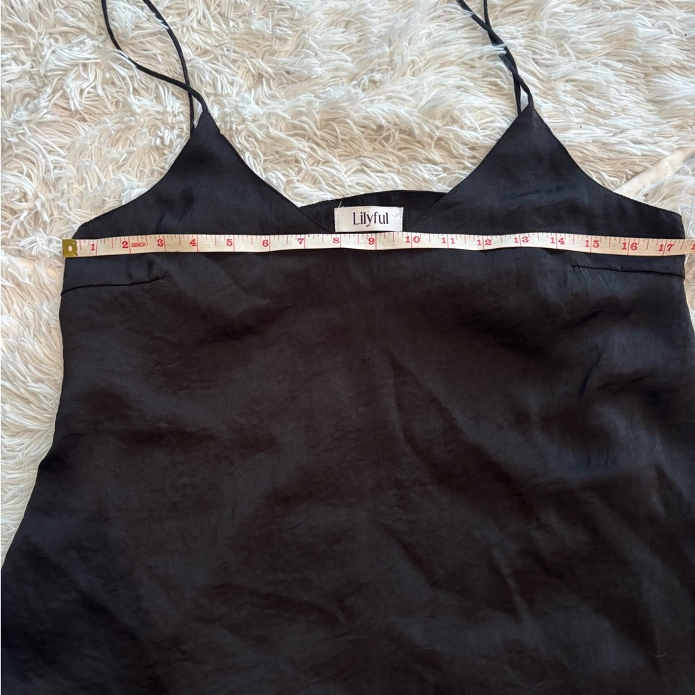 Black Cami Tank Top Women’s M Minimalist Chic Silky Feel Dressy Basic - Picture 3 of 6